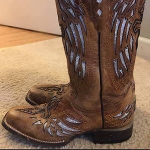 Cross + Wings boots Sz 8 ✝️FINAL PRICE DROP